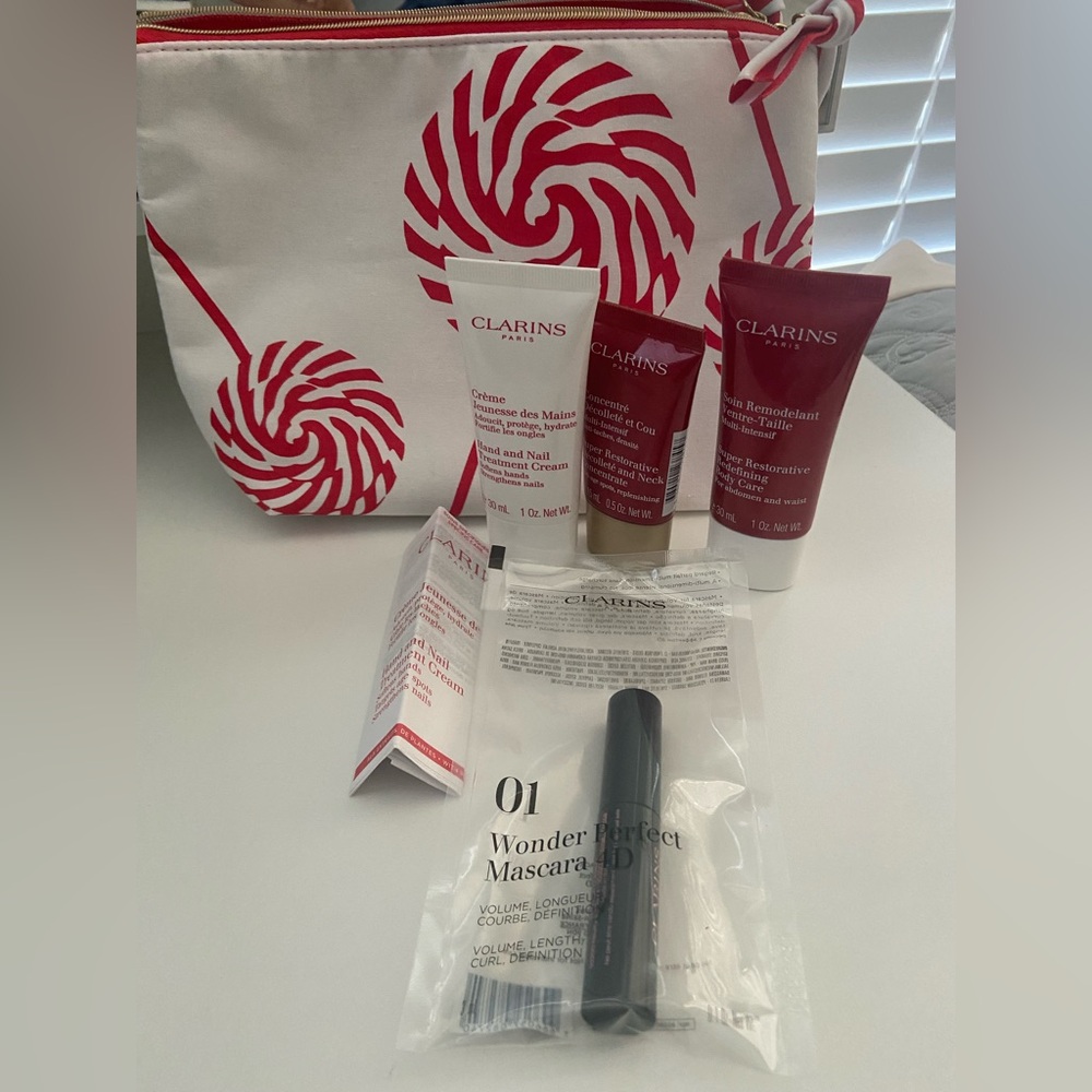 NEW Clarins 5 Pieces Skincare Set with Makeup Zip Bag Candy Canes for Travel